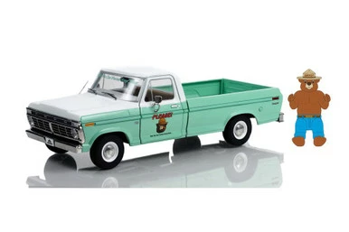 1975 Ford F-100 W/ Smokey Bear Figure, Green - Greenlight 13636 - 1/18 Scale Diecast Car