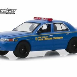 Greenlight 2006 Ford Crown Victoria, NYCy Taxi And Limo Comm- 30092/48 - 1/64 Scale Diecast Model Toy Car