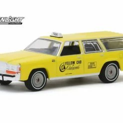 1988 Ford Crown Victoria Wagon Taxi Cab, Yellow - Greenlight 30122/48 - 1/64 Scale Diecast Car