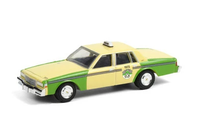 Chicago, Illinois 1987 Chevy Caprice Checker Taxi, Yellow/Green, Greenlight 30233, 1/64 Diecast Car