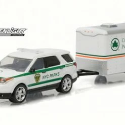 Greenlight 2015 Ford Explorer NYC Parks And Recreation W/ Trailer, 32070D - 1/64 Scale Diecast Model Toy Car