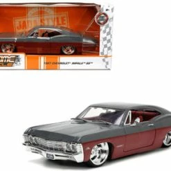 1967 Chevy Impala SS, Gray /Burgundy - Jada Toys 33864 - 1/24 Scale Diecast Model Toy Car