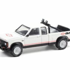 1991 Chevy S-10 Baja Extended Cab, White - Greenlight 35210/48 - 1/64 Scale Diecast Model Toy Car