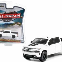 2020 Chevy Silverado RST Rally, Summit White - Greenlight 35230E/48 - 1/64 Scale Diecast Car