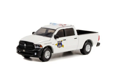 2018 Dodge Ram 1500 Pickup Truck, White - Greenlight 42990C/48 - 1/64 Scale Diecast Model Toy Car