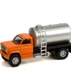 1982 Chevy C-60 Fertilizer Truck, Orange And Silver - Greenlight 45140A - 1/64 Diecast Replica