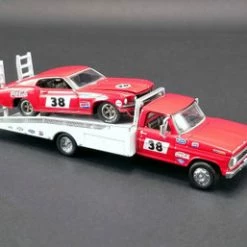 Greenlight 1969 Ford F-350 Ramp& #38 1969 Ford Mustang Trans Am, 51269 - 1/64 Scale Diecast Model Toy Car