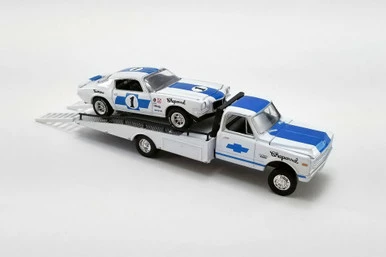 Greenlight 1967 Chevy C-30 Rampwith 1970 Chevy Trans Am Camaro #151344 - 1/64 Scale Diecast Model Toy Car