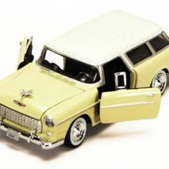 Motor Max 1955 Chevy Bel Air Nomad, Yellow - Motormax 73248 - 1/24 Scale Diecast Model Toy Car