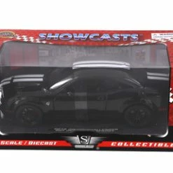 Motor Max 2018 Dodge Challenger SRT Hellcat Widebody, Black With White - Motormax 79350BK - 1/24 Diecast Car