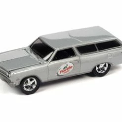 Turtle Wax 1965 Chevy Chevelle Wagon, Silver - Johnny Lightning JLSP173/24B - 1/64 Diecast Car