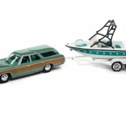 Johnny Lightning 1973 Chevy Caprice With Mastercraft Boat & Trlr JLSP204/24A 1/64 Scale Diecast Model Toy Car