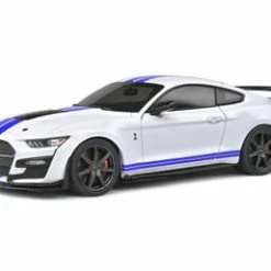 2020 Ford Mustang GT500 Fast Track, Oxford White - Solido S1805904 - 1/18 Scale Diecast Car