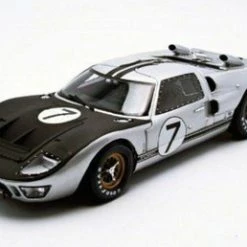 Shelby Collectibles 1966 Ford GT-40 MK II, Silver - Shelby SC404 - 1/18 Scale Diecast Model Toy Car
